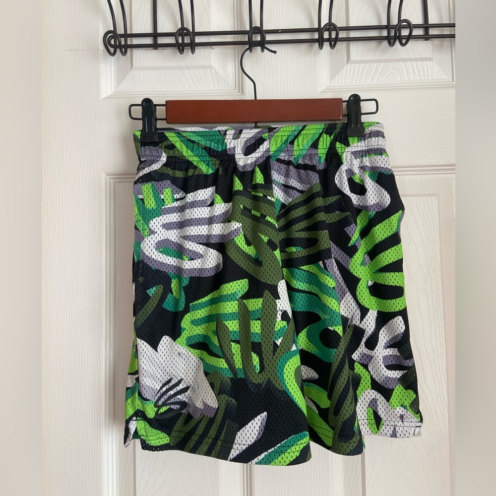 Tropical Print Mesh Shorts